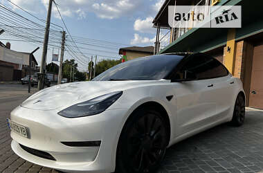 Седан Tesla Model 3 2021 в Києві