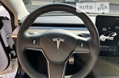 Седан Tesla Model 3 2021 в Києві