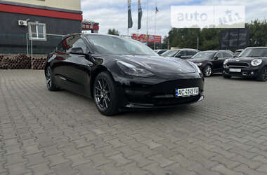 Седан Tesla Model 3 2021 в Луцке