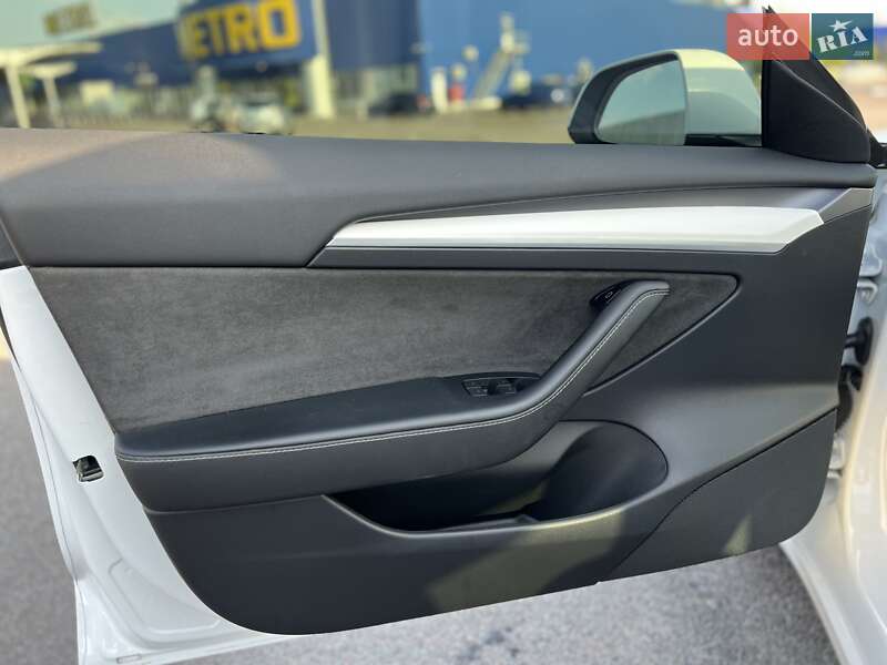 Седан Tesla Model 3 2022 в Рівному фото 25 Седан Tesla Model 3 2022 в Рівному