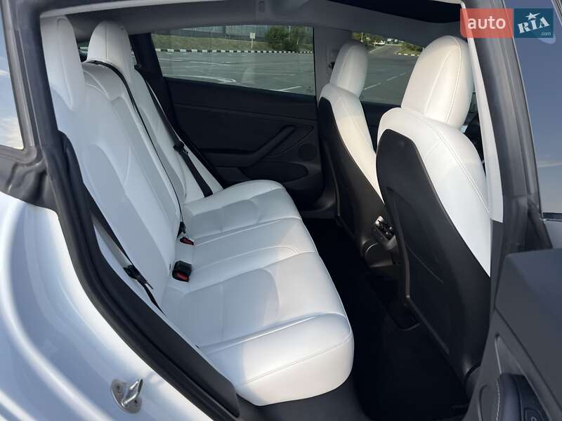 Седан Tesla Model 3 2022 в Рівному фото 37 Седан Tesla Model 3 2022 в Рівному