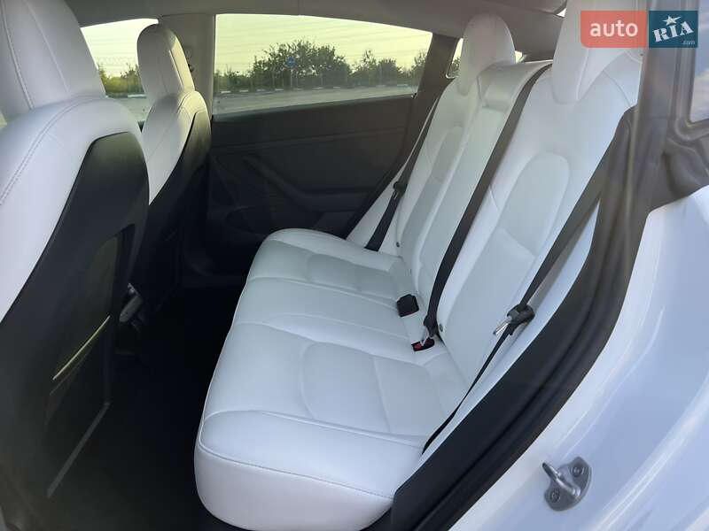 Седан Tesla Model 3 2022 в Рівному фото 40 Седан Tesla Model 3 2022 в Рівному