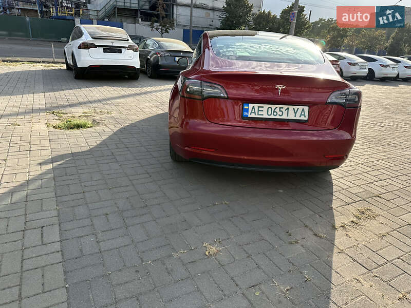 Седан Tesla Model 3 2018 в Дніпрі