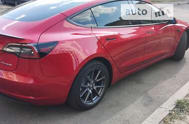 Седан Tesla Model 3 2022 в Києві