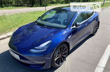 Седан Tesla Model 3 2019 в Києві