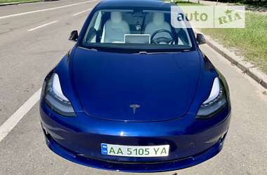 Седан Tesla Model 3 2019 в Киеве