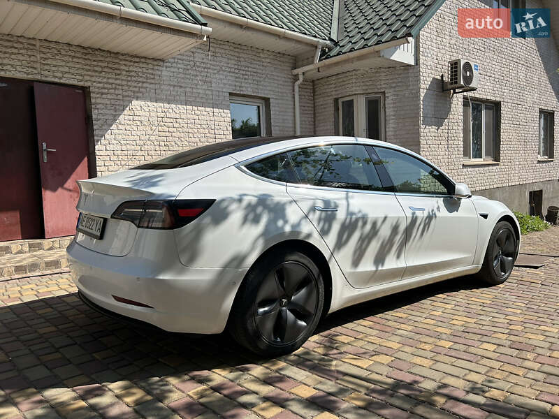 Седан Tesla Model 3 2018 в Кривому Розі