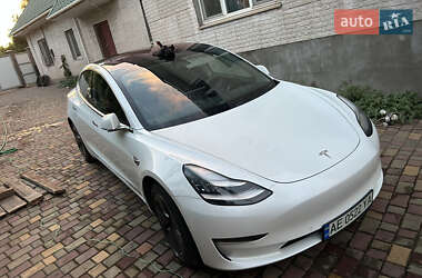 Седан Tesla Model 3 2018 в 