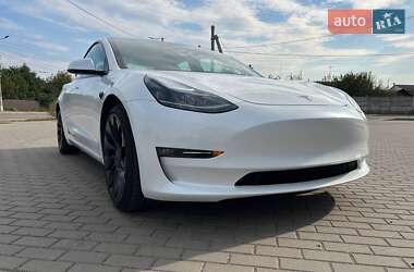 Седан Tesla Model 3 2023 в Житомирі