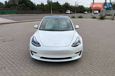 Седан Tesla Model 3 2023 в Житомирі