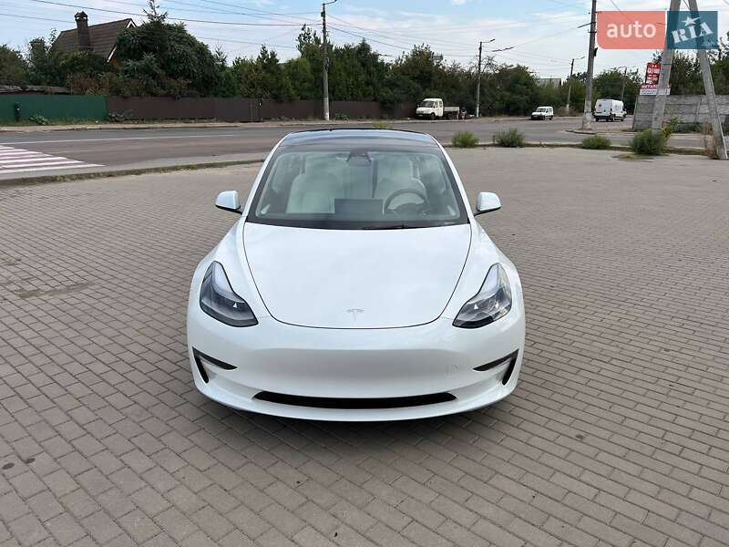 Седан Tesla Model 3 2023 в Житомирі фото 2 Седан Tesla Model 3 2023 в Житомирі