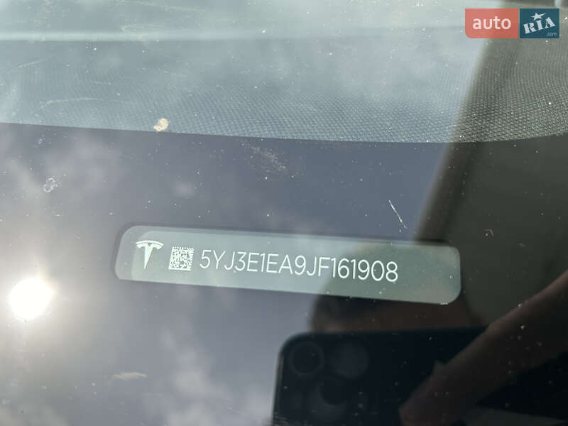 Седан Tesla Model 3 2018 в Кривому Розі