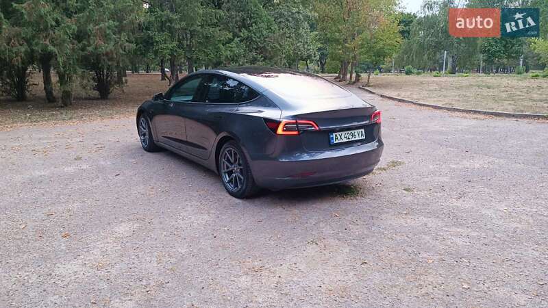 Седан Tesla Model 3 2018 в Харькове