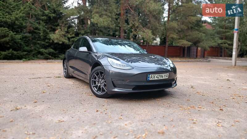 Седан Tesla Model 3 2018 в Харькове