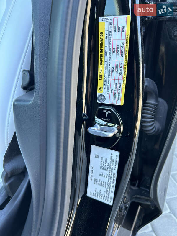 Седан Tesla Model 3 2021 в Білій Церкві