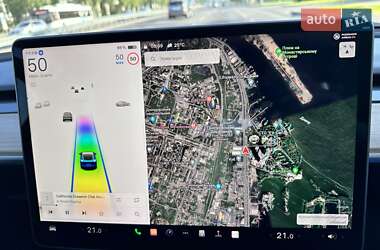Седан Tesla Model 3 2022 в Днепре