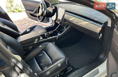 Седан Tesla Model 3 2018 в 