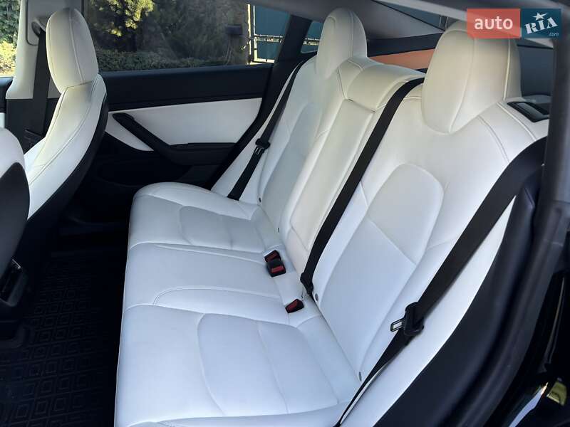 Седан Tesla Model 3 2020 в Тернополе фото 15 Седан Tesla Model 3 2020 в Тернополе
