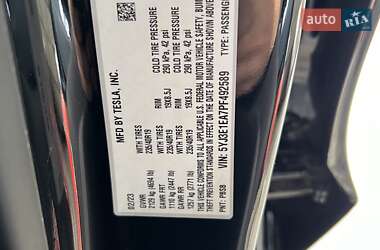 Седан Tesla Model 3 2023 в Гайсине