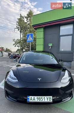 Седан Tesla Model 3 2019 в 