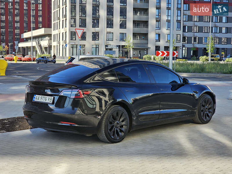 Седан Tesla Model 3 2019 в Киеве