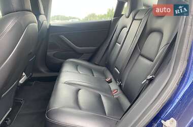 Седан Tesla Model 3 2018 в Львові