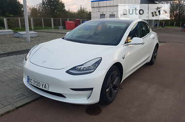 Седан Tesla Model 3 2020 в Самборе