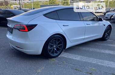 Седан Tesla Model 3 2021 в Києві