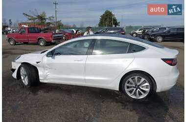 Седан Tesla Model 3 2019 в 