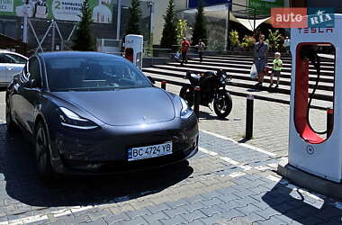 Tesla Model 3 2019
