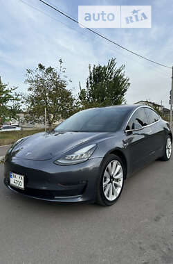 Седан Tesla Model 3 2018 в Ровно