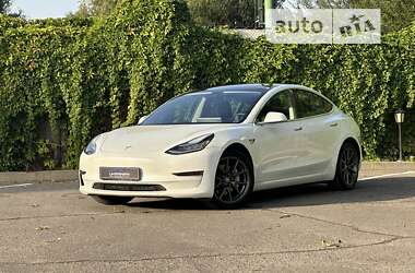 Седан Tesla Model 3 2020 в Дніпрі