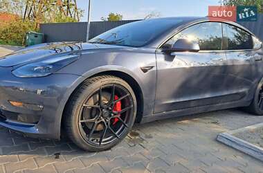 Седан Tesla Model 3 2021 в 