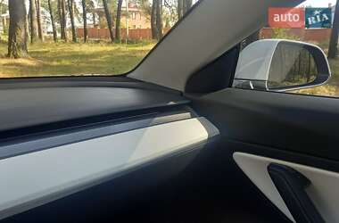 Седан Tesla Model 3 2018 в 