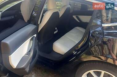 Седан Tesla Model 3 2018 в 
