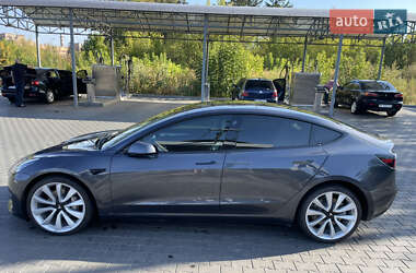 Седан Tesla Model 3 2021 в Полтаві