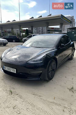 Седан Tesla Model 3 2022 в Львове