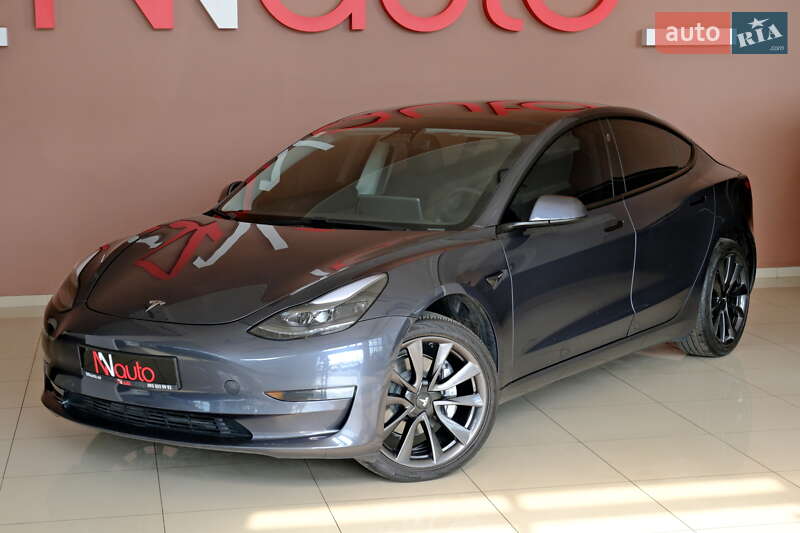 Седан Tesla Model 3 2021 в Одессе