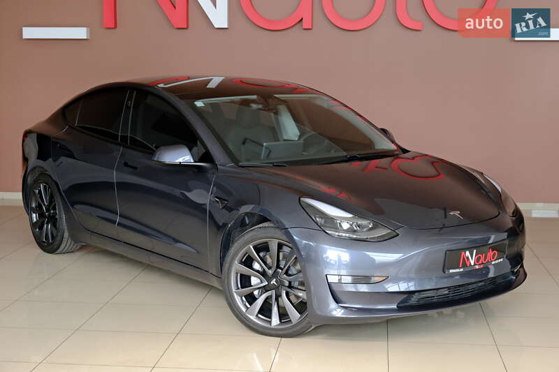 Седан Tesla Model 3 2021 в Одессе