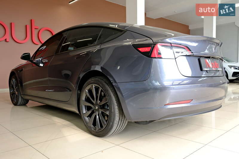 Седан Tesla Model 3 2021 в Одессе
