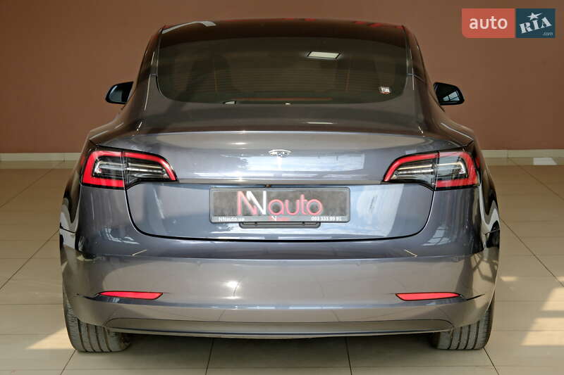 Седан Tesla Model 3 2021 в Одессе