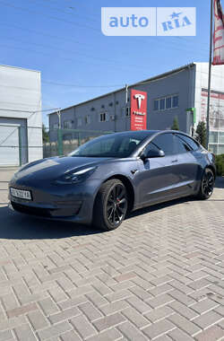 Седан Tesla Model 3 2022 в Павлограді