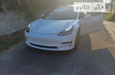 Седан Tesla Model 3 2020 в Киеве