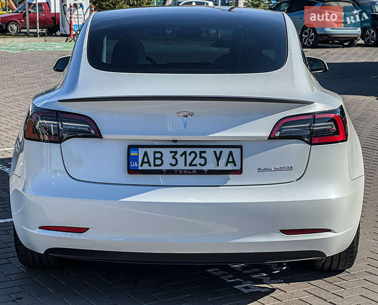Седан Tesla Model 3 2022 в Вінниці