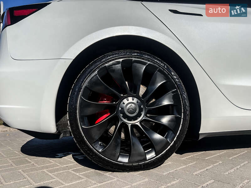 Седан Tesla Model 3 2022 в Вінниці
