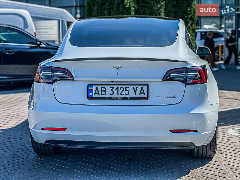 Седан Tesla Model 3 2022 в Вінниці