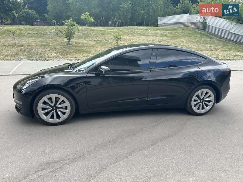 Седан Tesla Model 3 2022 в Запоріжжі