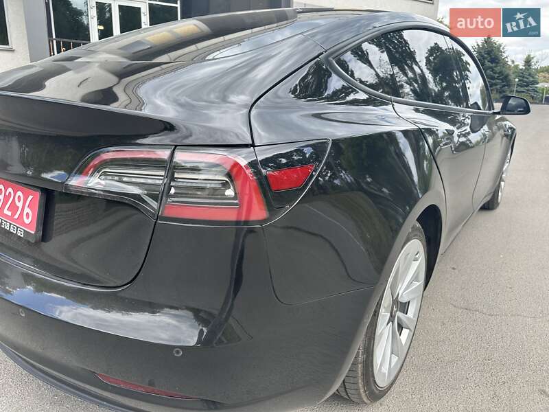 Седан Tesla Model 3 2022 в Запоріжжі