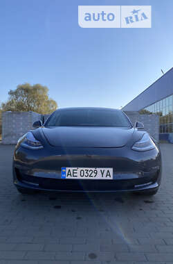 Седан Tesla Model 3 2018 в Сумах