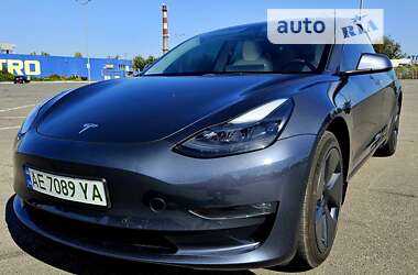 Седан Tesla Model 3 2021 в Дніпрі